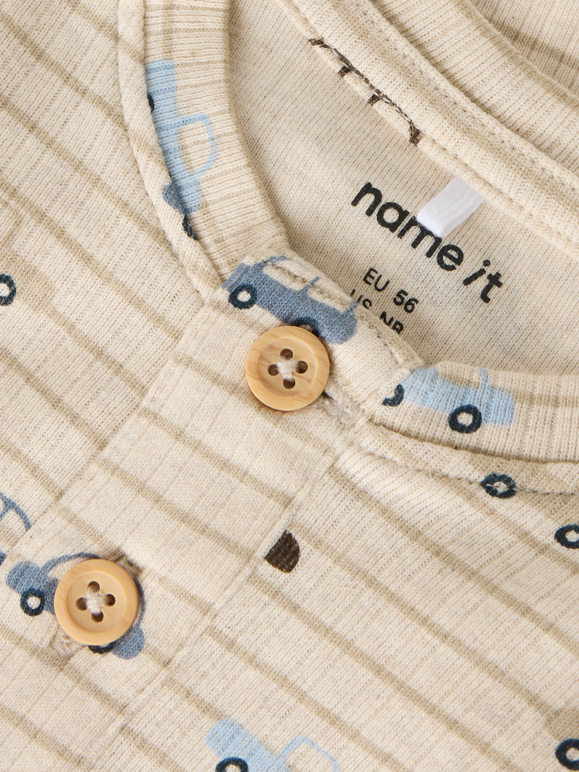 model_shot-front_full